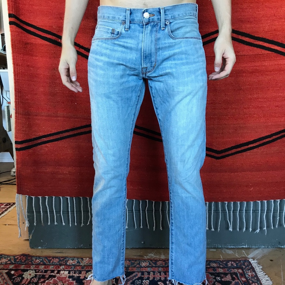 Lucky Brand light wash distressed jeans